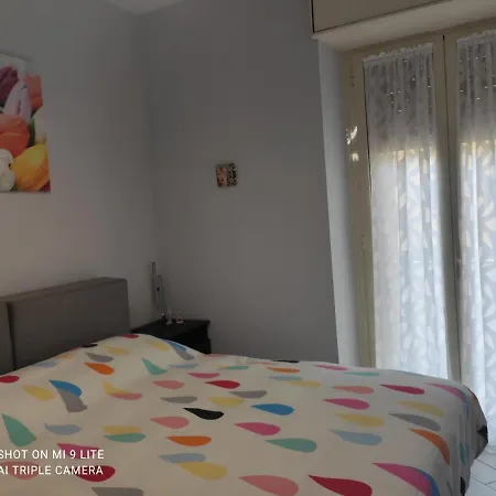 Zia Rose Daire Napoli